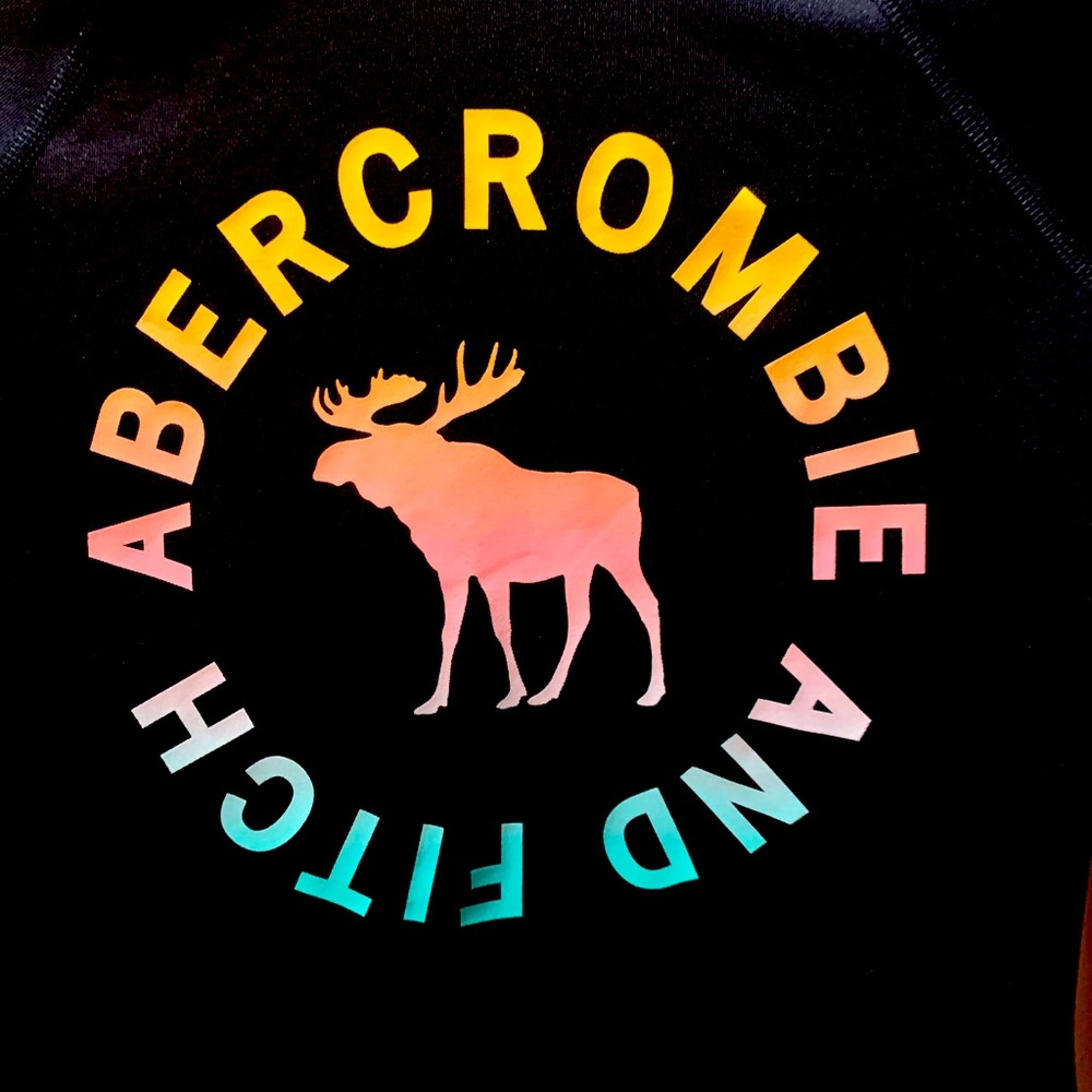 Kids swim shirt - size 9/10